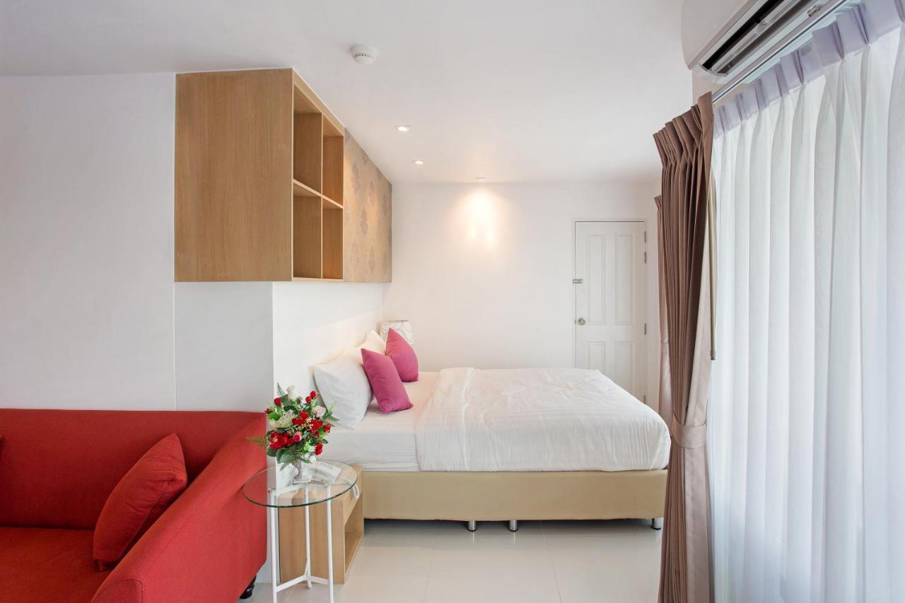 C-House & Residence Hotel Amata City Pluak Daeng Экстерьер фото